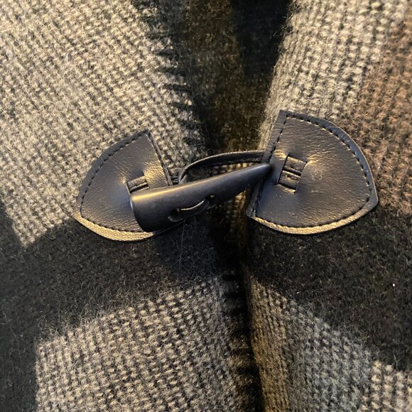 Steve Madden Color Blanket Poncho - Picture 4 of 9